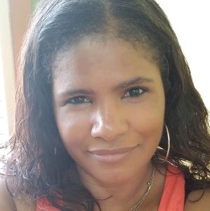 Meet your Posher, Adriana